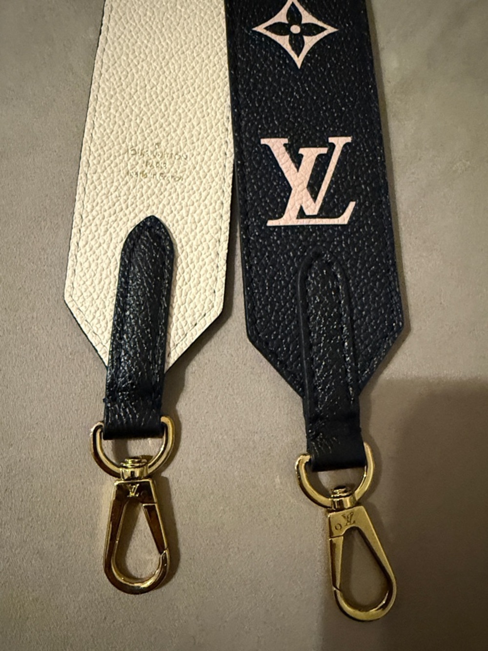 Authentic Louis Vuitton Empreinte bicolor monogram bandouliere leather bag strap - Picture 3 of 12